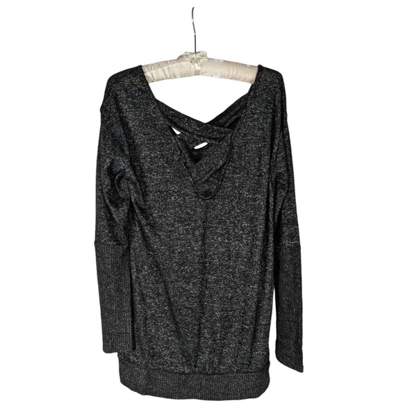 NWT Kismet Sweater M Women's Gray Vneck Long Sleeve Criss Cross Back Knit Casual - Picture 3 of 6